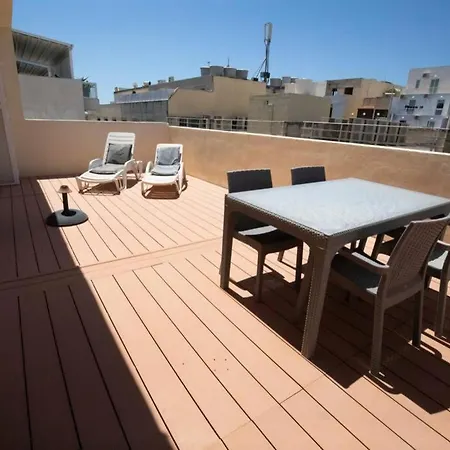 Strand Penthouse With Large Terrace Apartment Sliema